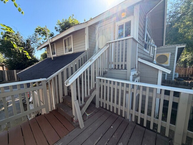 Foto del edificio - 3036 Marysville Blvd