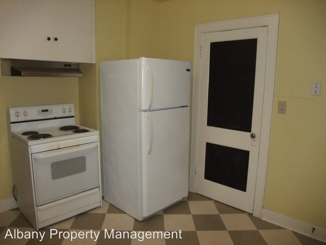 Building Photo - 2 br, 1 bath  - 830 Madison St SE