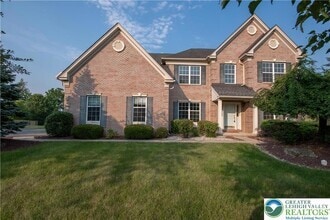 Building Photo - 4290 Crosswinds Dr