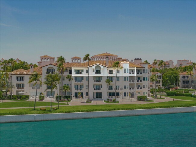Building Photo - 2244 Fisher Island Dr