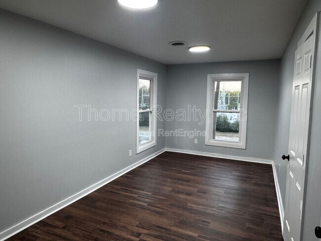 Foto del edificio - 813 Greyson Rd