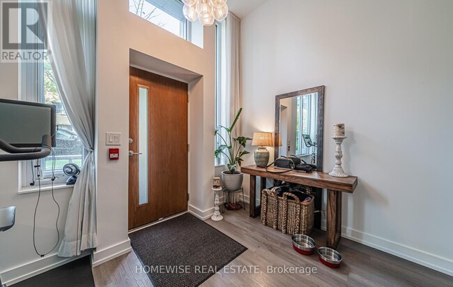 Building Photo - 6 Parkwood Ave