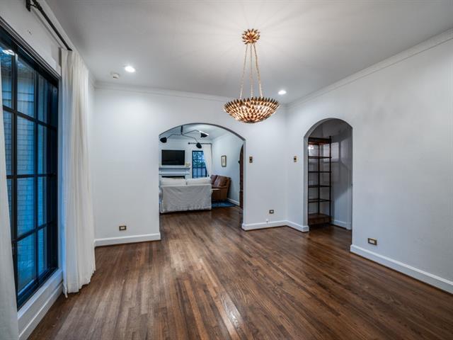 Foto del edificio - 6948 Clayton Ave
