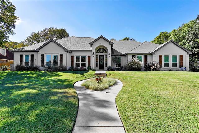 Primary Photo - 8921 Crest Wood Dr