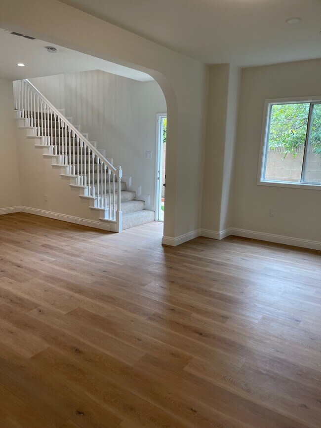 Foto del edificio - 4028 Tilden Ave