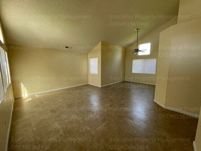 Foto del edificio - 3 bedrooms 2 bath Location H street/Pachec...