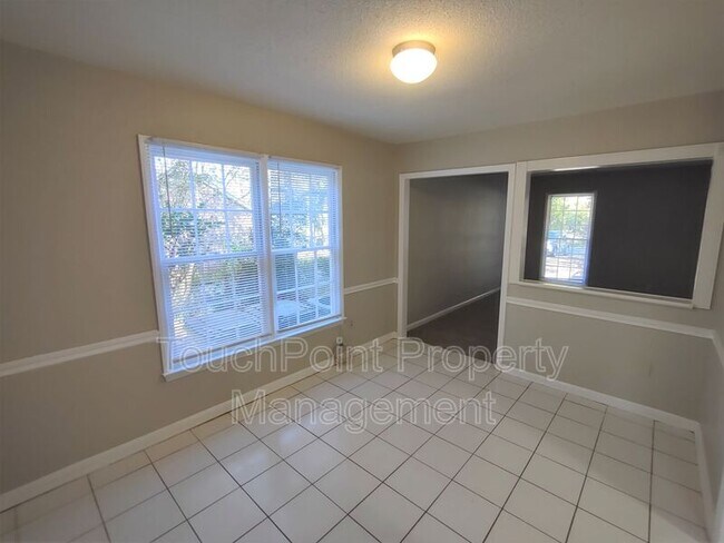 Building Photo - 5948 Deveron Dr