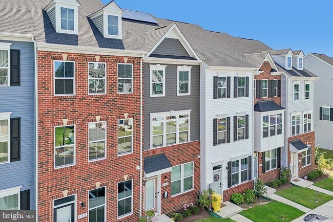 Foto del edificio - 158 Woodgate Cir