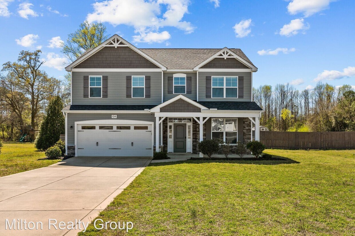 104 Courtney Ln, Dunn, NC 28334 House Rental in Dunn, NC
