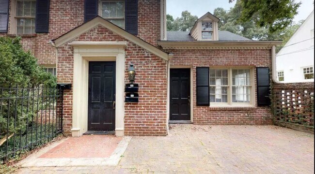 Foto del edificio - 83 26th St NW