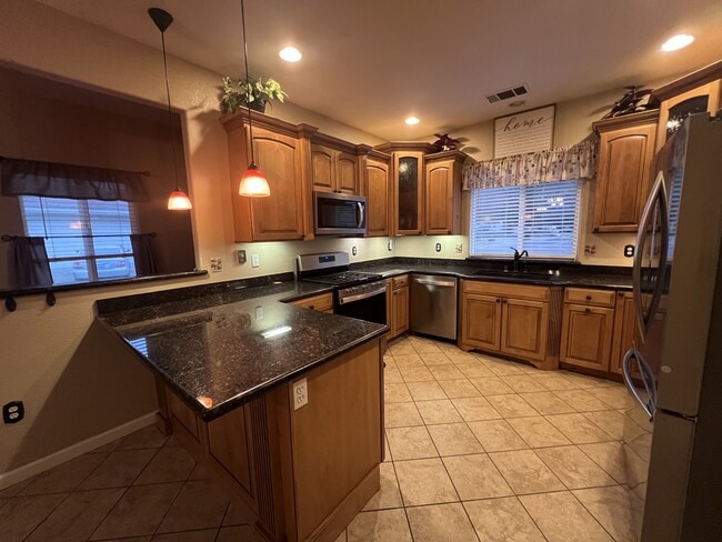 Building Photo - 457 Morales Ct