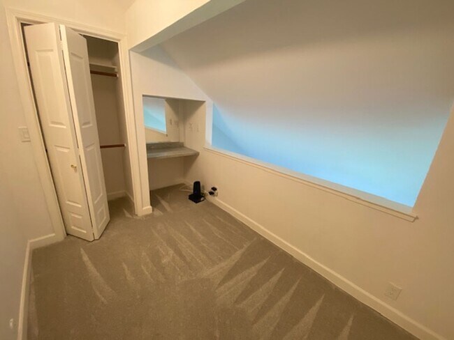 Foto del edificio - 434 Creekside Ln