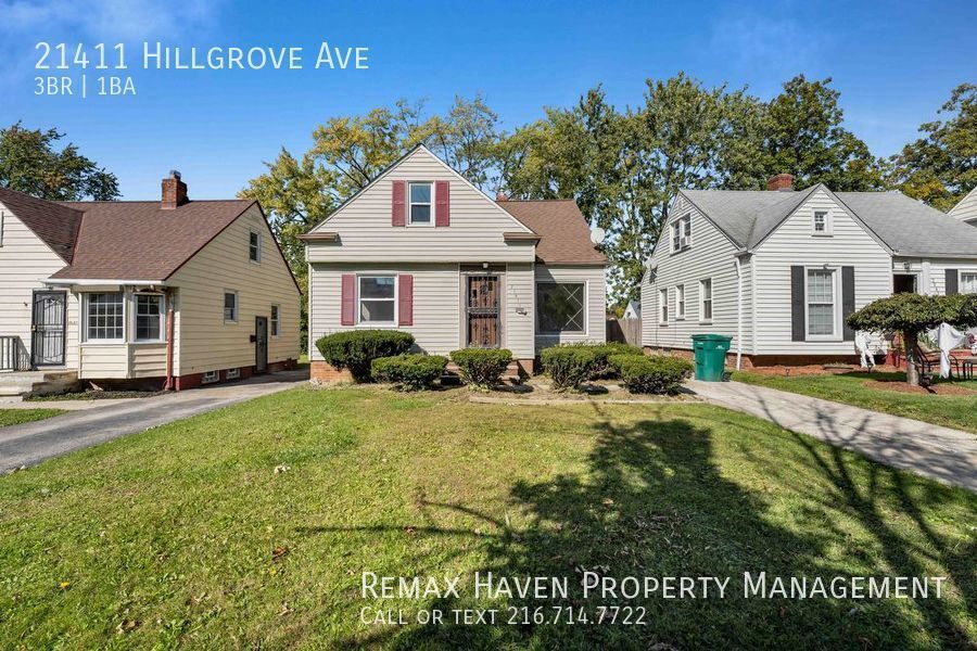 21411 Hillgrove Ave, Maple Heights Spacio... House Rental in Maple Heights, OH