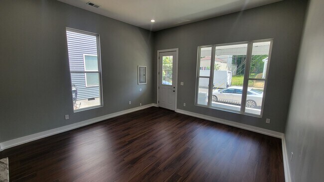 Foto del edificio - Your Dream Home In Shelby Park
