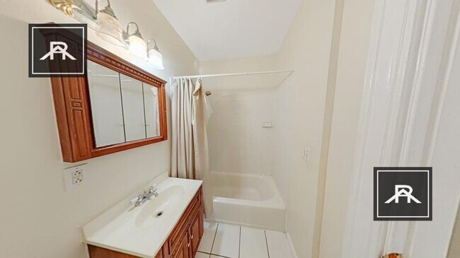 Building Photo - 4 bedroom in Boston MA 02120