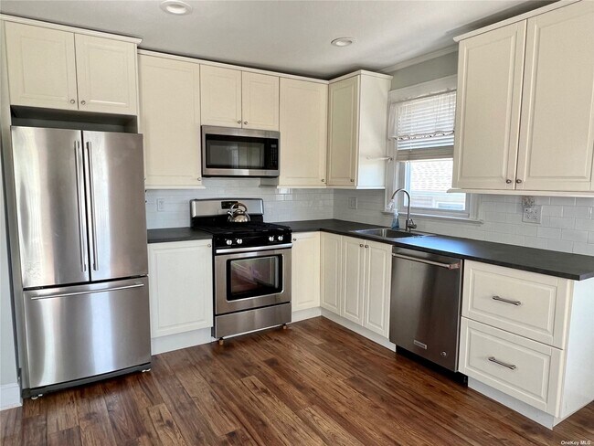 Foto del edificio - 523 E Walnut St