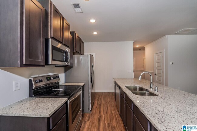 Foto del edificio - 5406 Cedar Creek Dr