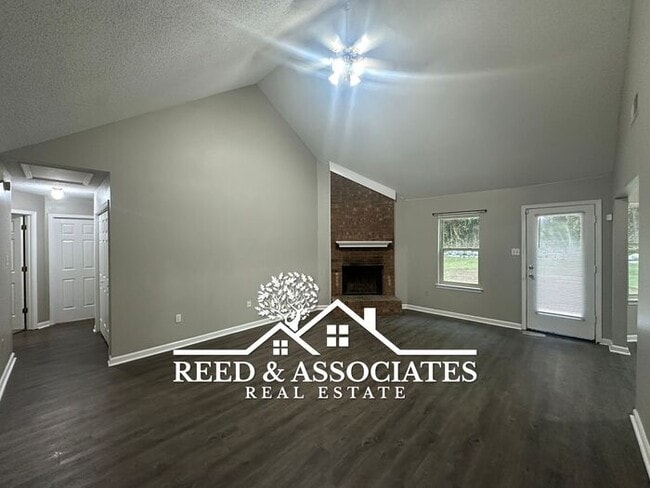 Building Photo - Just Minutes Away from Olive Branch Schools