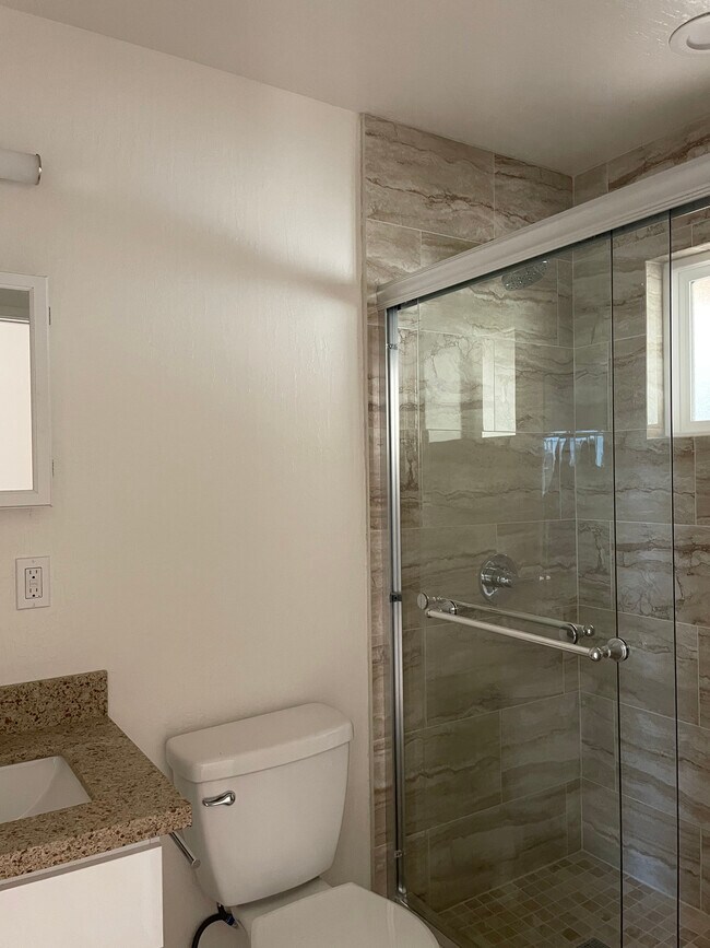 Building Photo - 135 Camino del Sol