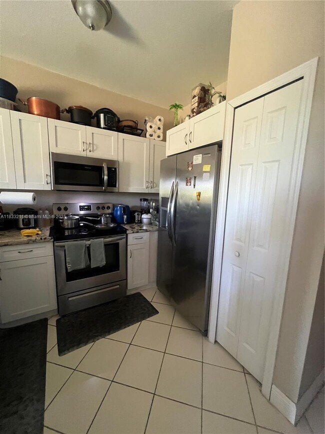 Foto del edificio - 2551 SE 16th Terrace