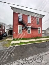 Building Photo - 816 S Railroad St