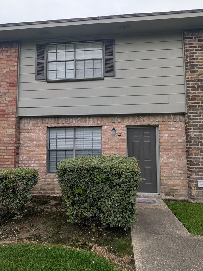 Foto del edificio - Townhome in the Heart of Beaumont!
