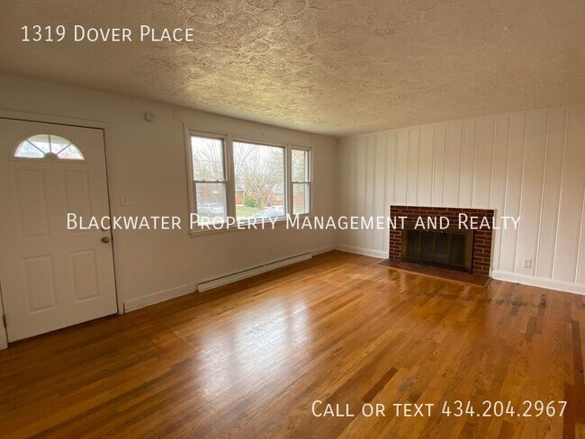 Photo - 1319 Dover Pl House