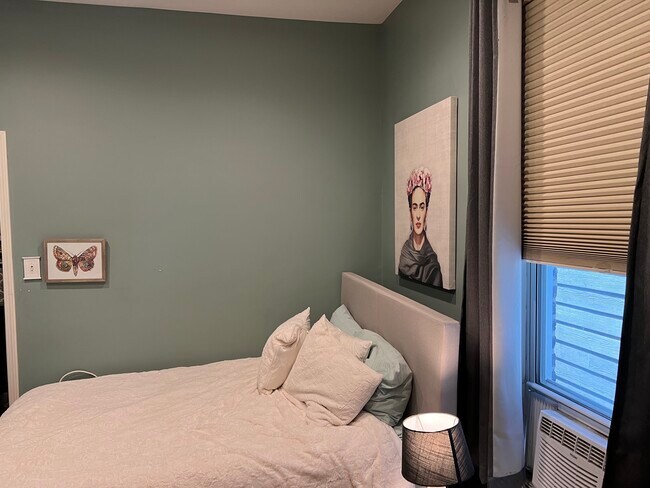 Foto del edificio - 1423 W Belle Plaine Ave