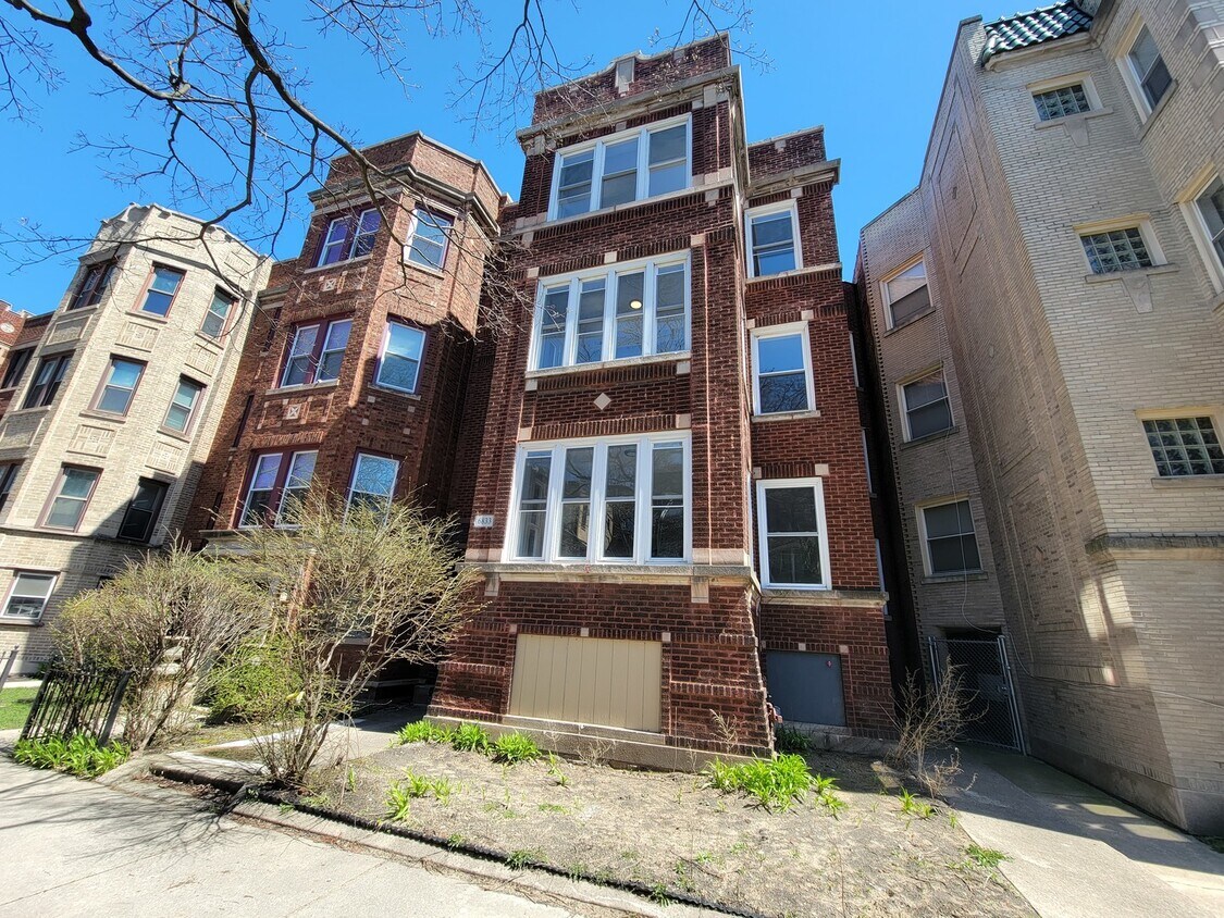 Foto principal - 6833 S Merrill Ave