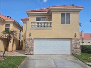 Building Photo - 1825 E Shore Villas Dr
