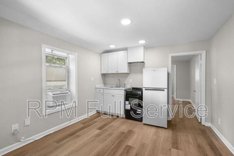 Photo - 325 54th Avenue N (UNIT A-H)