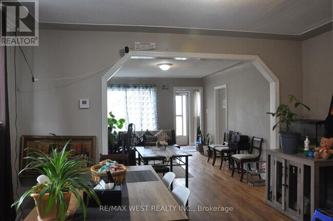 Photo du bâtiment - 1512 Rushland Ave
