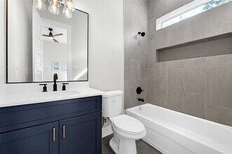 Building Photo - 710 Link Rd