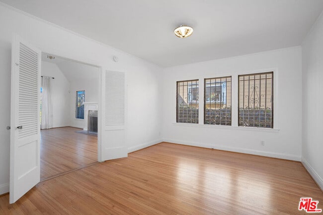 Foto del edificio - 162 N Citrus Ave