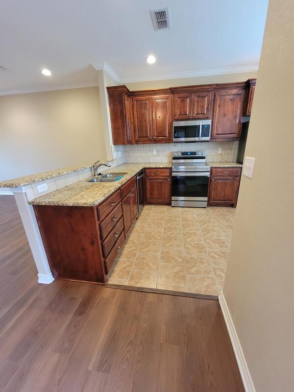 Building Photo - 104 Letha Ct