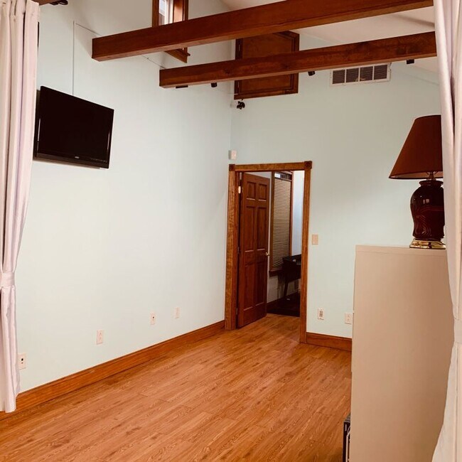 Foto del edificio - 416 Wyandotte St