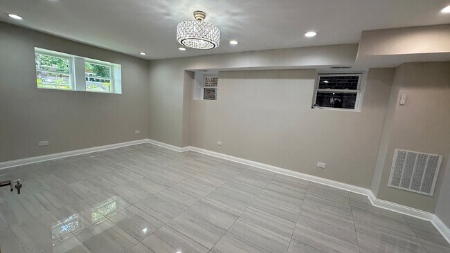 Foto del edificio - 5224 N Bernard St