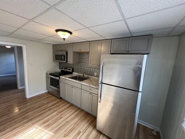 Kitchen - 607 Spring St