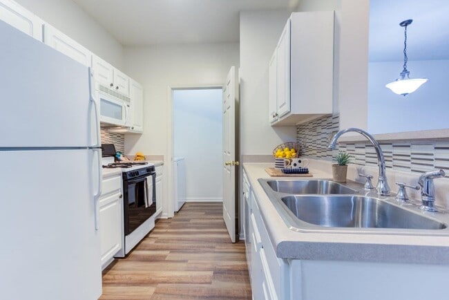 Building Photo - Hills of Aberdeen Apartment Homes
