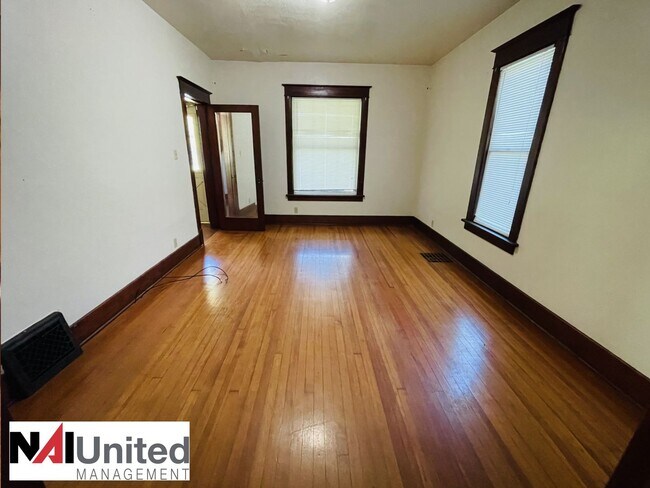 Foto del edificio - 3 Bedroom, 2 bathroom, 1 stall detached ga...