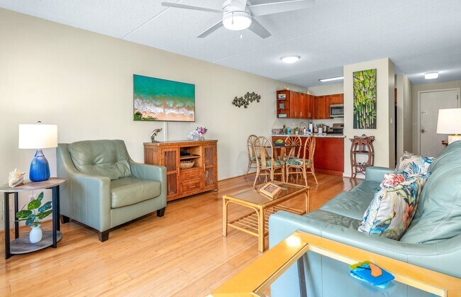 Foto del edificio - 1/1 Updated Furnished Condo + Private Lanai