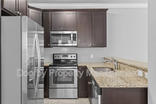 Photo - 721 Ladd Ave Townhome