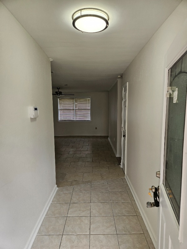 Building Photo - 3114 Vancouver Dr