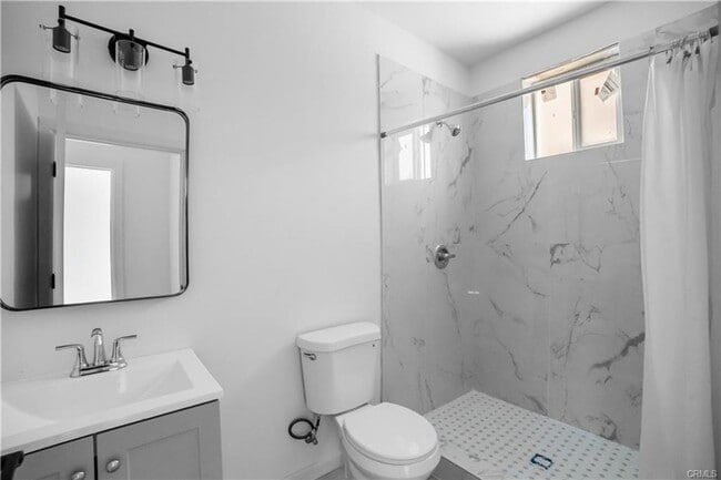 Foto del edificio - Brand new, never-lived-in ADU available for lease in the heart of Winnetka.