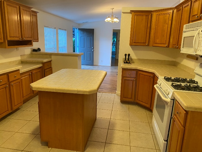 Building Photo - 40871 Orchard Ln