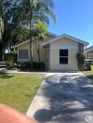 Building Photo - 7460 Andorra Pl