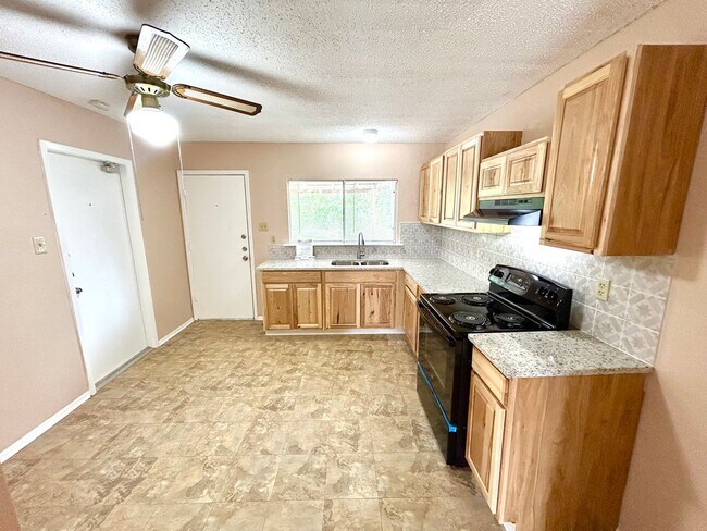 Building Photo - ** Application Received** MUST SEE! Three ...