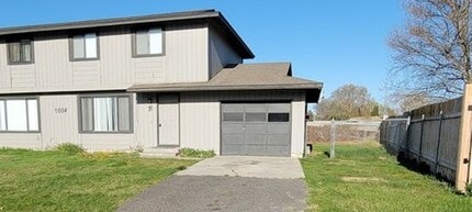 Building Photo - 1004 S Zillah Ct