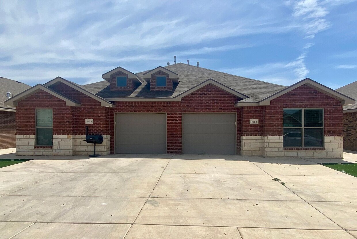 Willowbend 1921 Langford Ave Apartment for Rent in Lubbock, TX