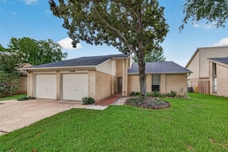 Building Photo - 2450 Long Reach Dr
